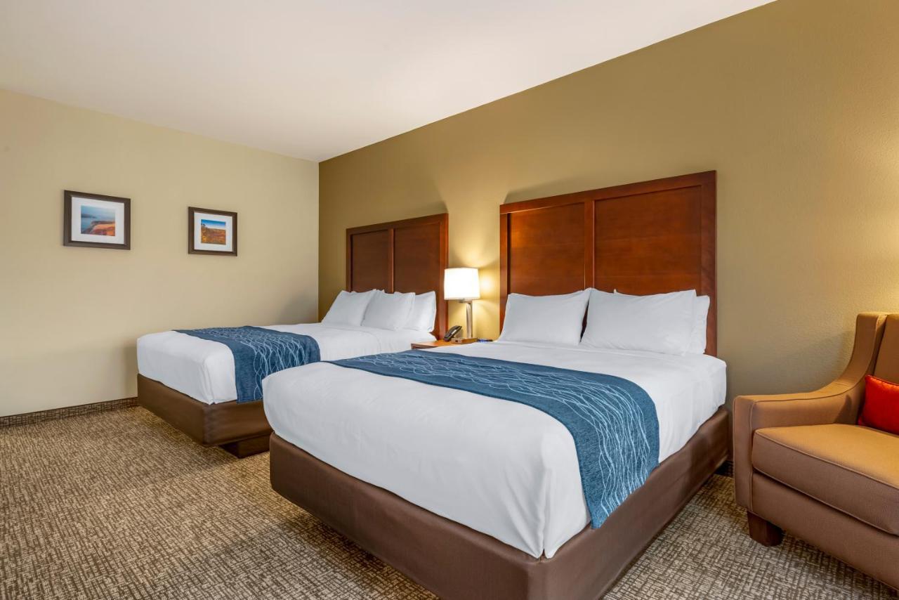 Comfort Inn Brewster Buitenkant foto