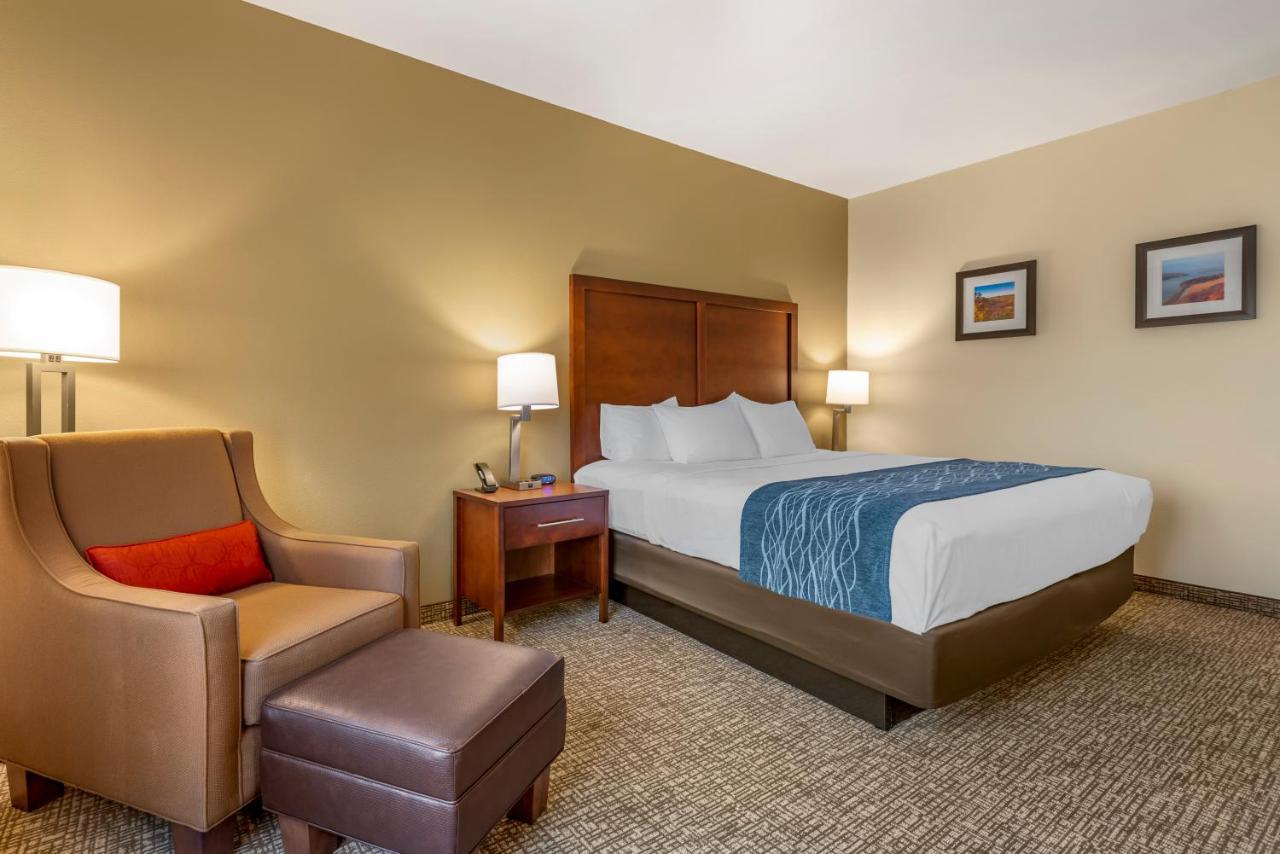 Comfort Inn Brewster Buitenkant foto