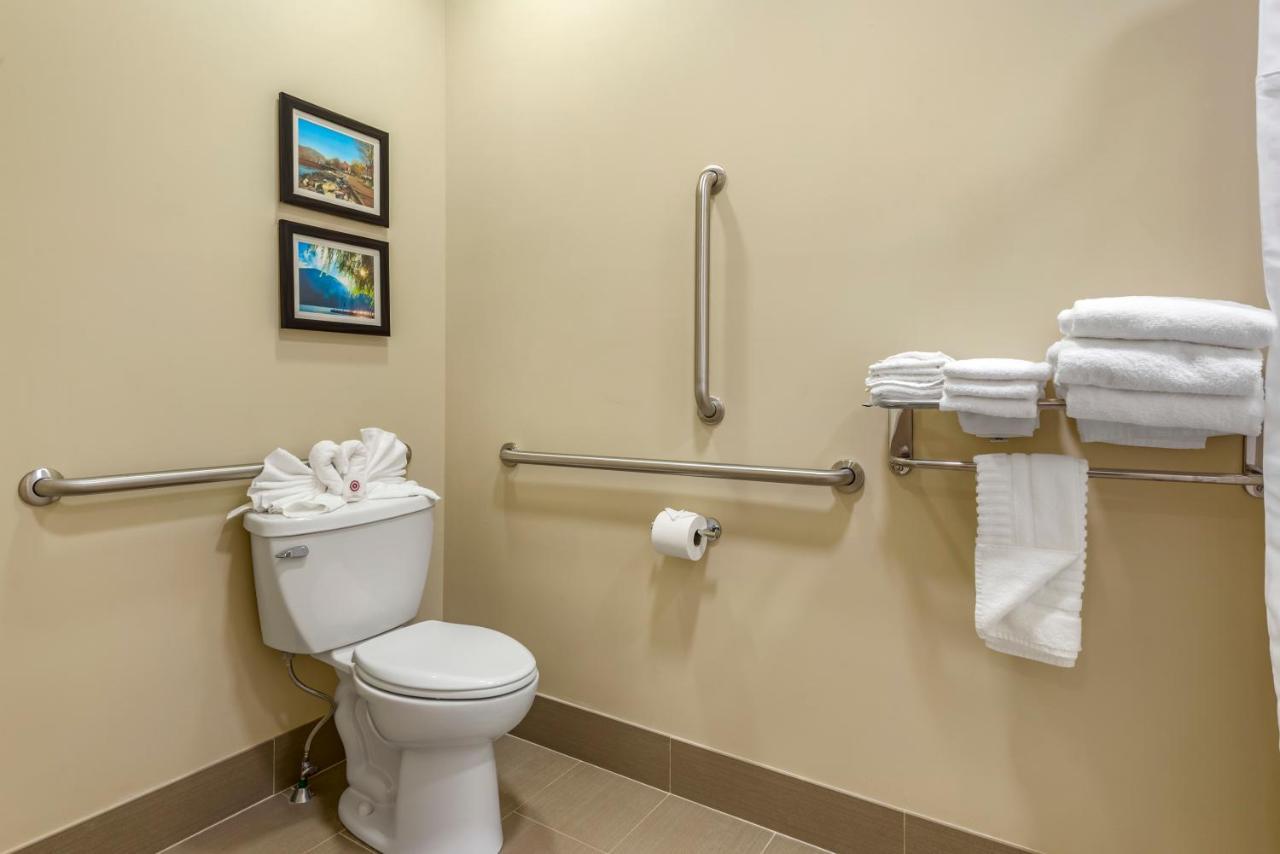Comfort Inn Brewster Buitenkant foto