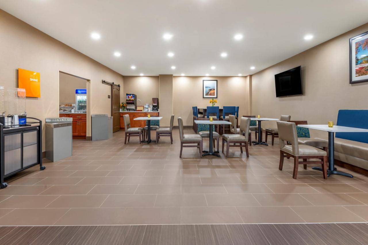 Comfort Inn Brewster Buitenkant foto